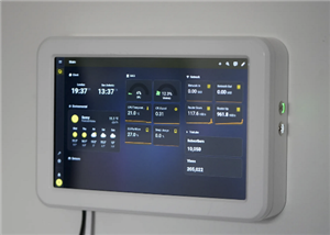 Elegant NAS With Display (feat. Zimaboard2)